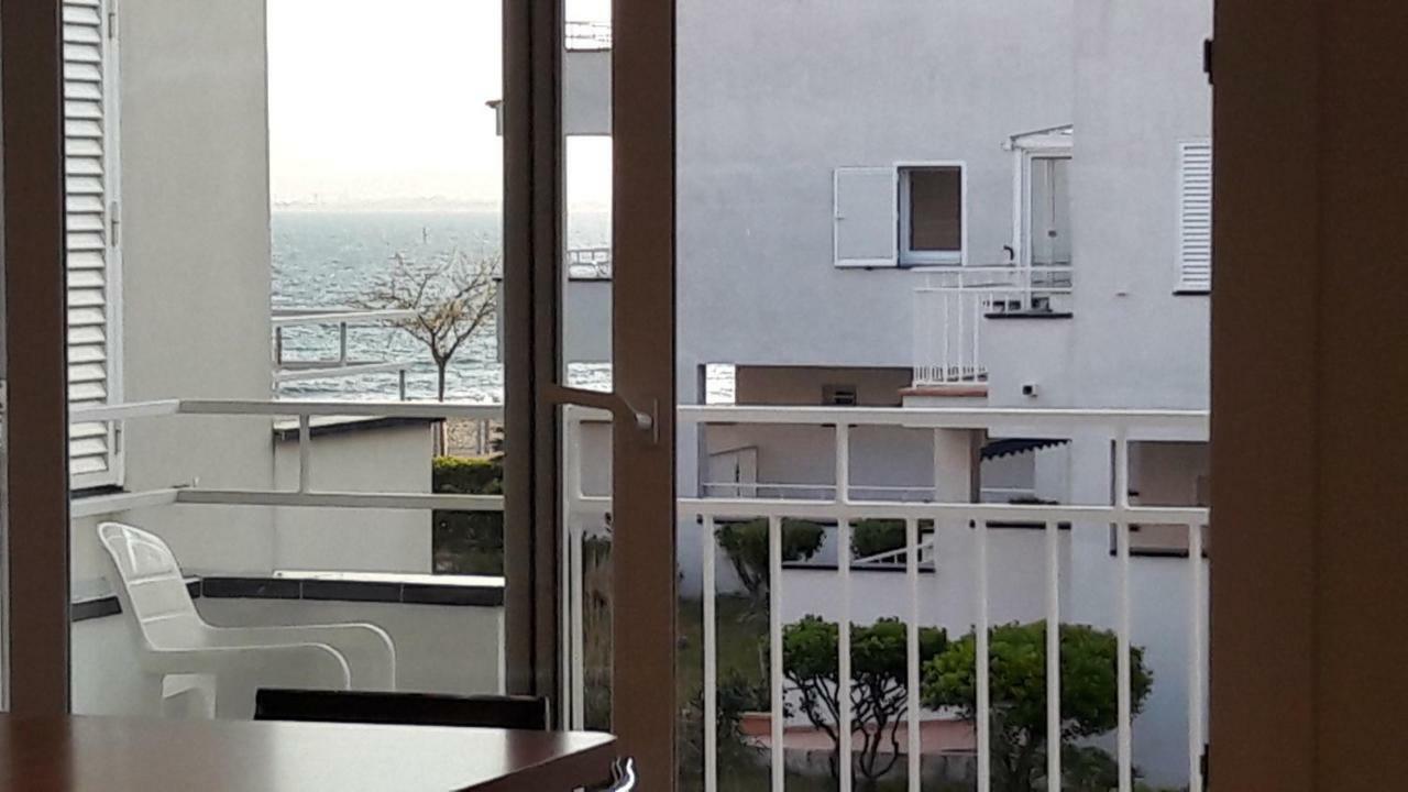 Residencia Platja De Roses Lägenhet Exteriör bild