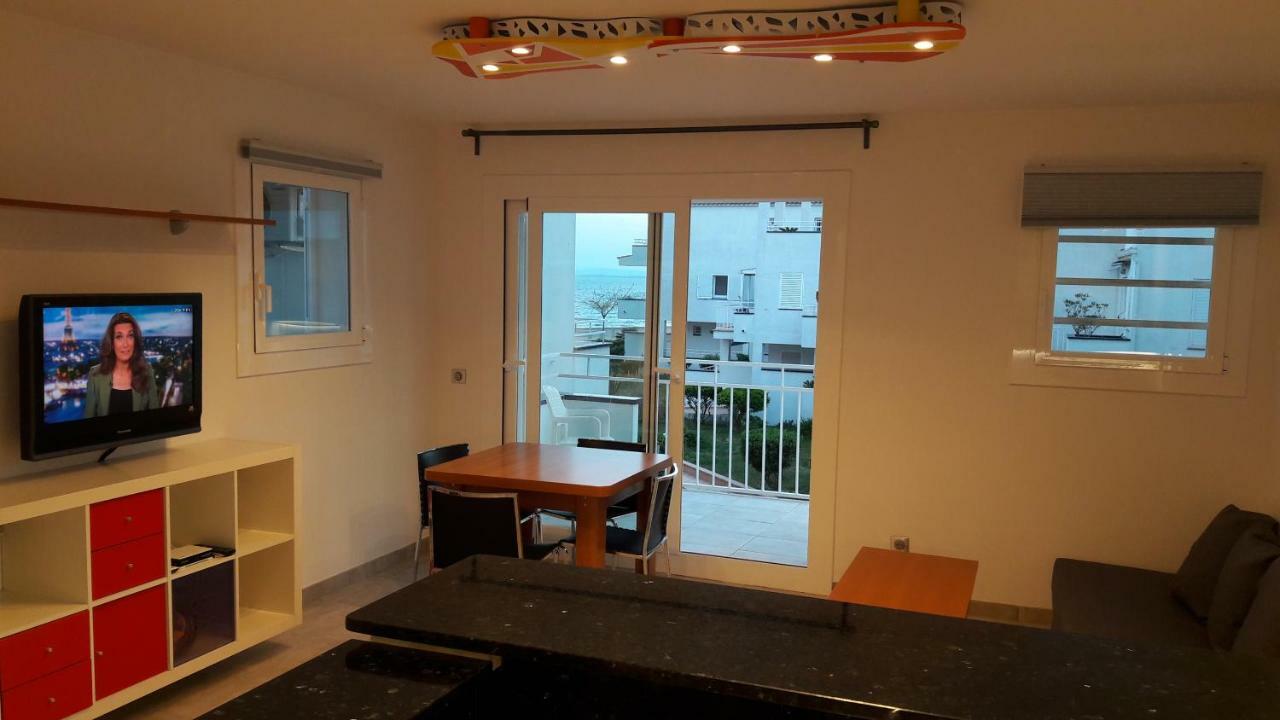 Residencia Platja De Roses Lägenhet Exteriör bild