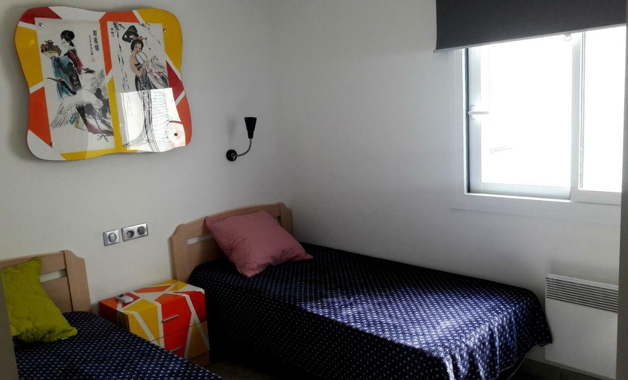 Residencia Platja De Roses Lägenhet Exteriör bild