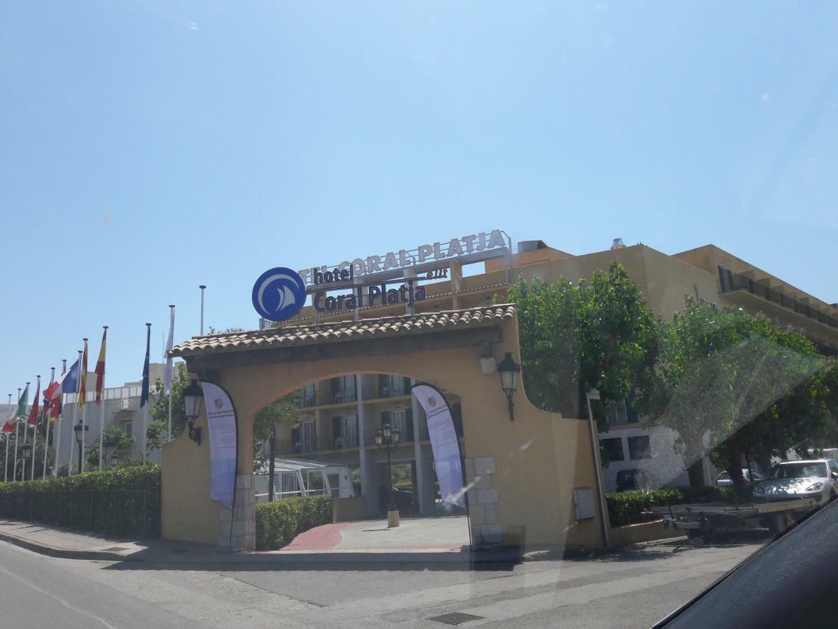 Residencia Platja De Roses Lägenhet Exteriör bild
